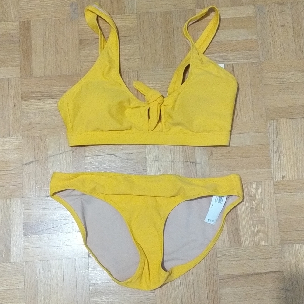 BNWT YELLOW 2 PIECE SWIM SUIT